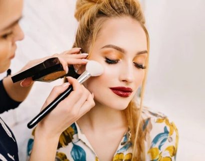 What is the salary of freelance makeup artist?