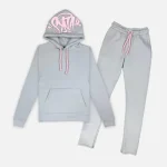 SYNAWORLD-SYNA-LOGO-TRACKSUIT-GREY-PINK